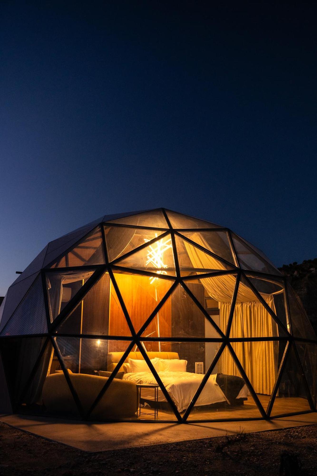 Clear Sky Resorts - Bryce Canyon - Unique Stargazing Domes Cannonville Exterior foto